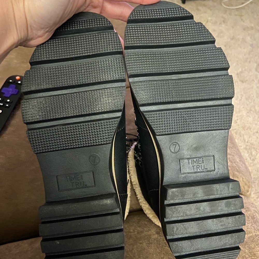 Time & Tru Women’s Lug Bottom Boot With A Tpr Out… - image 2